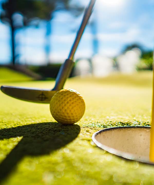 Visit the Nuwara Eliya Golf Club
